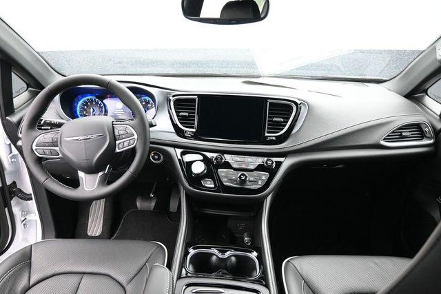 2026 Chrysler Pacifica Limited AWD