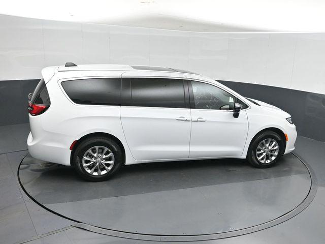 2026 Chrysler Pacifica Limited AWD