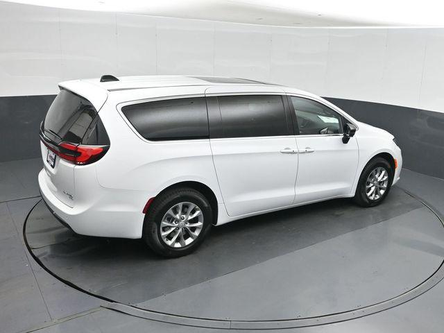 2026 Chrysler Pacifica Limited AWD