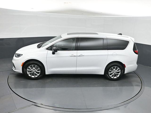 2026 Chrysler Pacifica Limited AWD
