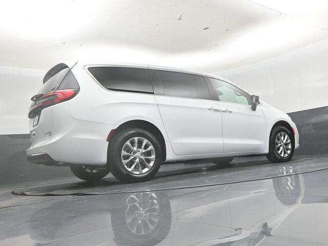 2026 Chrysler Pacifica Limited AWD