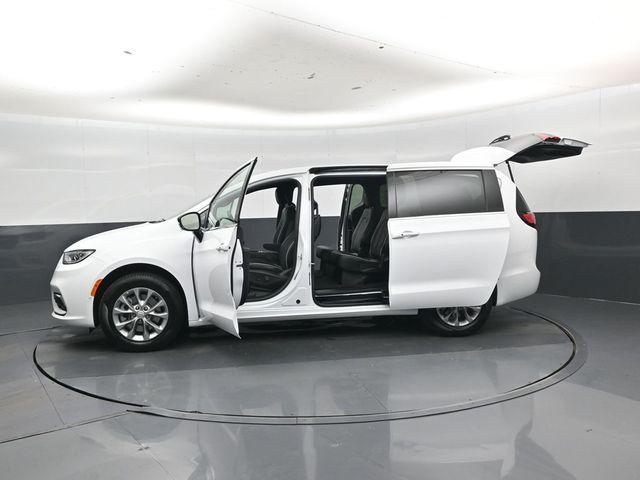 2026 Chrysler Pacifica Limited AWD