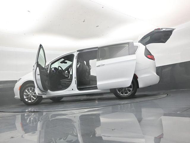 2026 Chrysler Pacifica Limited AWD