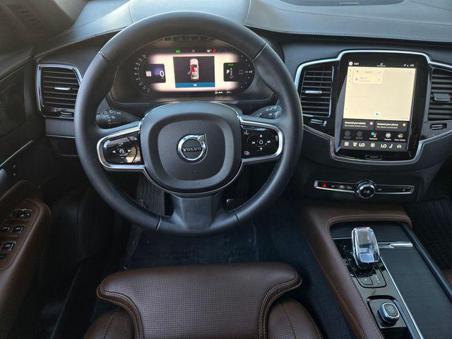 2024 Volvo XC90 Recharge T8 Ultimate Bright Theme 7-Seater