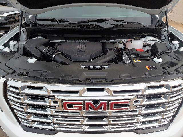 2026 GMC Acadia Denali FWD