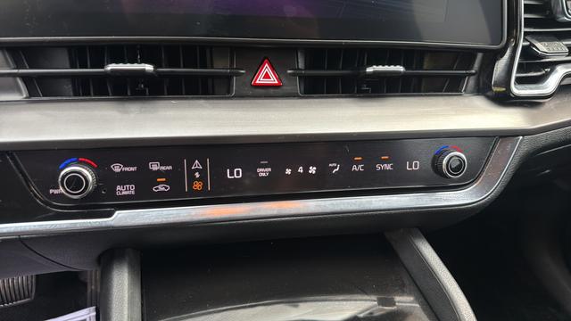 2025 Kia Sportage Hybrid EX