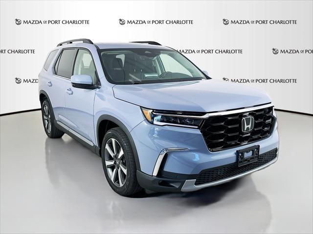 Sonic Gray Pearl 2025 Honda Pilot Touring AWD SUV / Crossover All-Wheel Drive Automatic