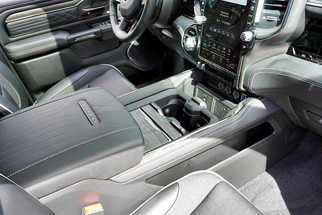 2026 Ram 1500 Limited Crew Cab 4x4 5'7" Box