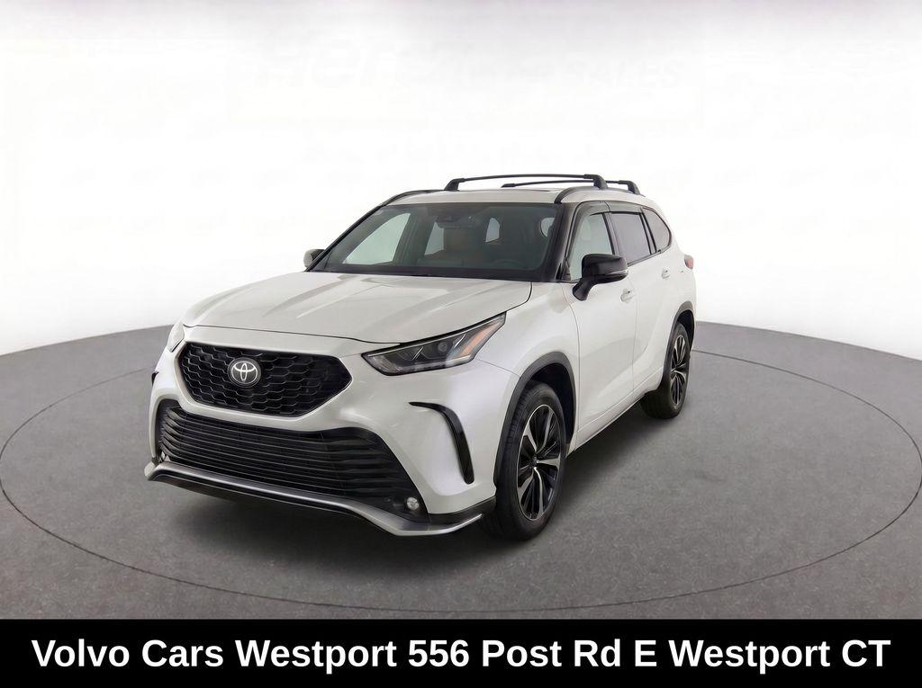 2022 Toyota Highlander XSE