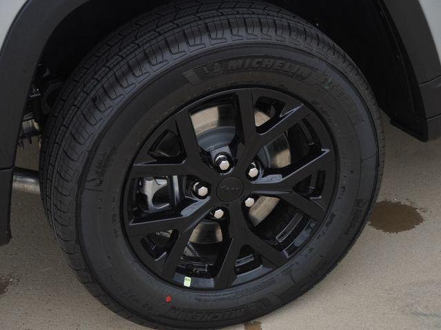 2026 Jeep Grand Cherokee L Altitude 4x2