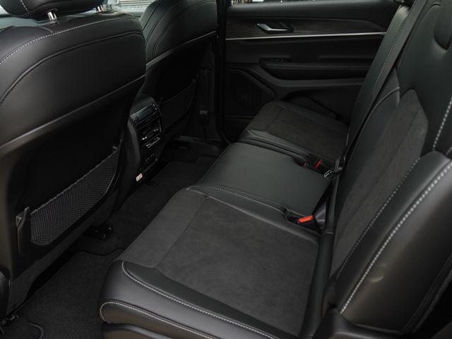 2026 Jeep Grand Cherokee L Altitude 4x2