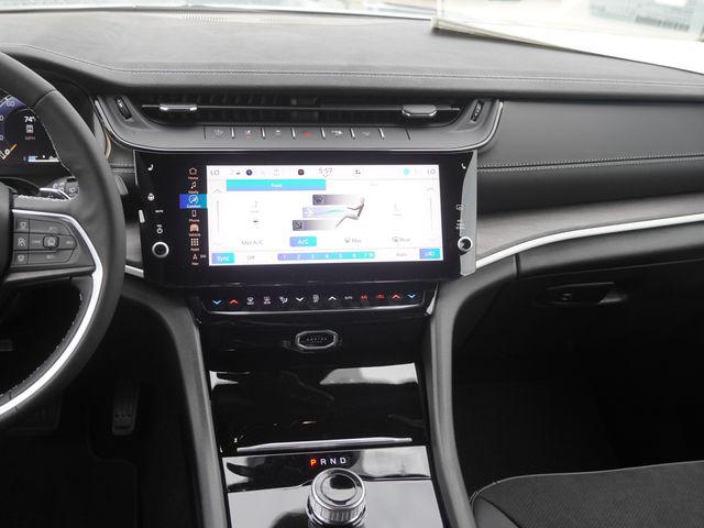 2026 Jeep Grand Cherokee L Altitude 4x2