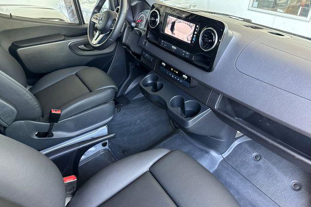 2022 Mercedes-Benz Sprinter 2500 Standard Roof V6