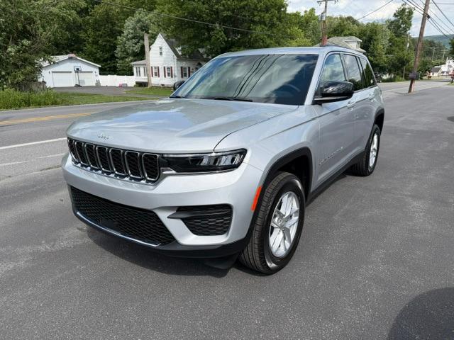 2026 Jeep Grand Cherokee GRAND CHEROKEE LAREDO X 4X4 2026 Jeep Grand Cherokee GRAND CHEROKEE LAREDO X 4X4