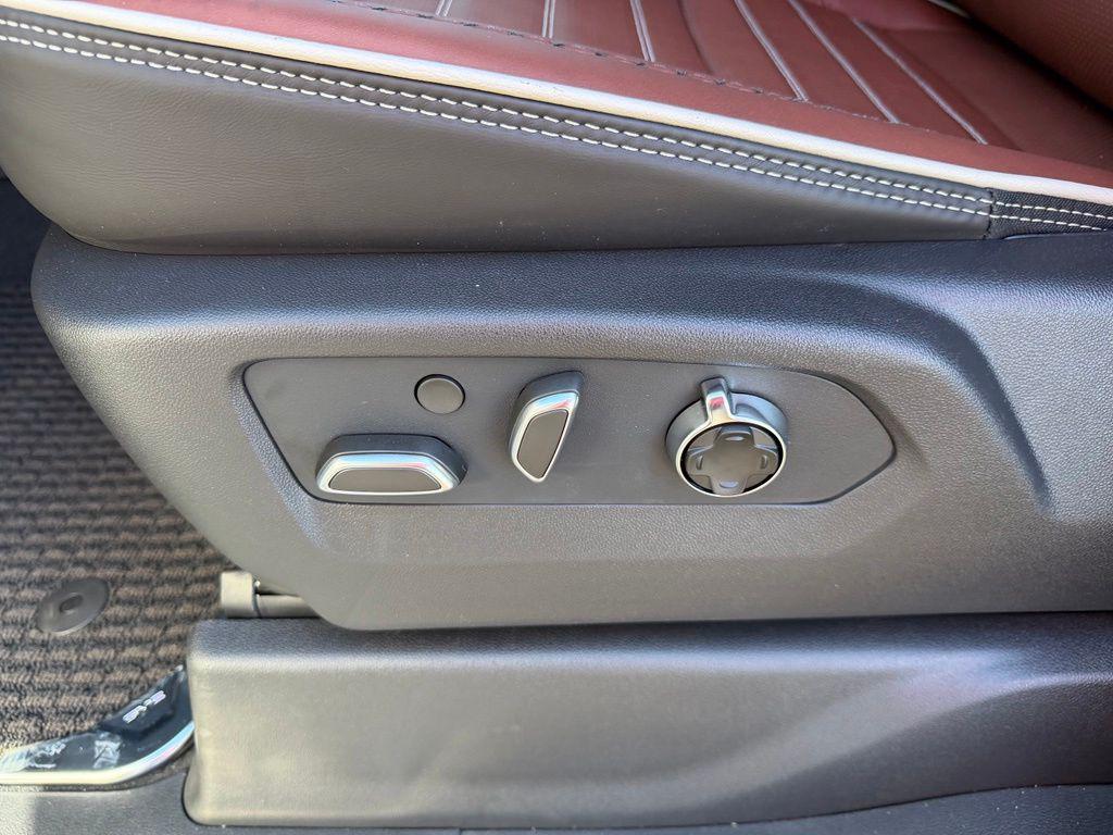 2026 GMC Sierra 1500 Denali Ultimate - Photo 12