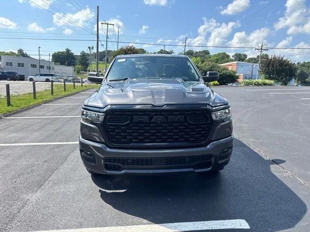 2026 RAM Ram 1500 RAM 1500 EXPRESS QUAD CAB 4X4 64 BOX