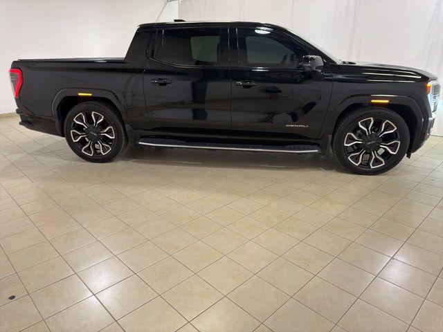 2025 GMC Sierra Max Range Denali