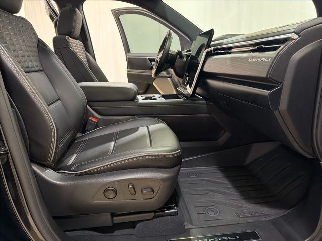 2025 GMC Sierra Max Range Denali
