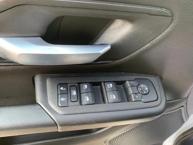 2025 Ram 1500 Tradesman Crew Cab 4x4 5'7" Box