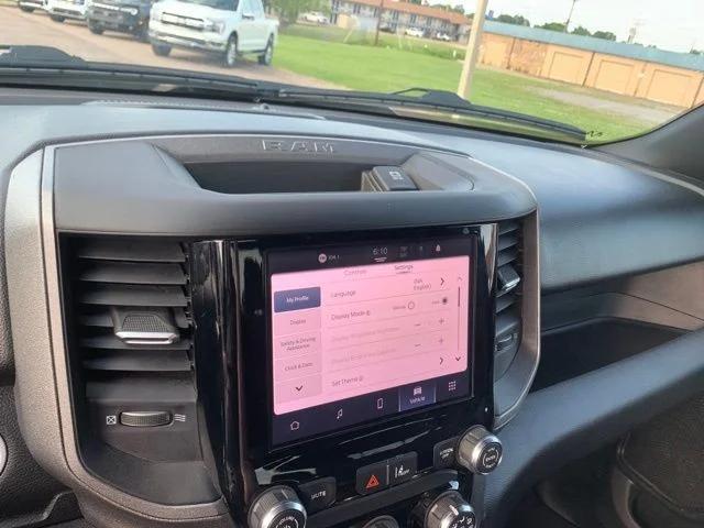2025 Ram 1500 Tradesman Crew Cab 4x4 5'7" Box
