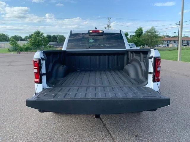 2025 Ram 1500 Tradesman Crew Cab 4x4 5'7" Box
