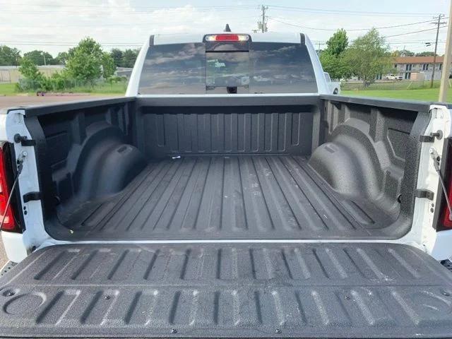 2025 Ram 1500 Tradesman Crew Cab 4x4 5'7" Box