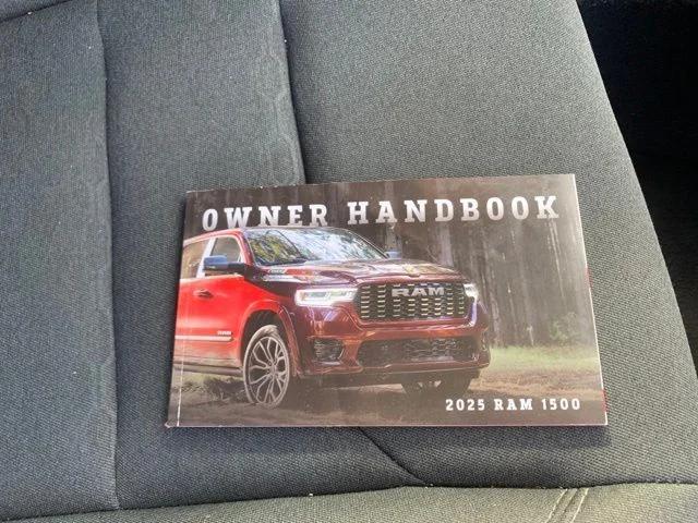 2025 Ram 1500 Tradesman Crew Cab 4x4 5'7" Box