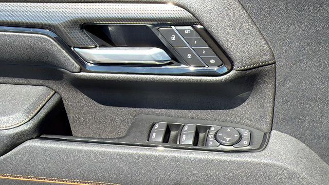2026 GMC Sierra 2500HD Crew Cab, Standard Bed, AT4, 4WD
