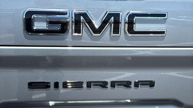 2026 GMC Sierra 2500HD Crew Cab, Standard Bed, AT4, 4WD