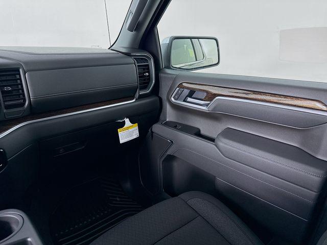 2026 GMC Sierra 1500 Double Cab, Standard Bed, SLE, 4WD