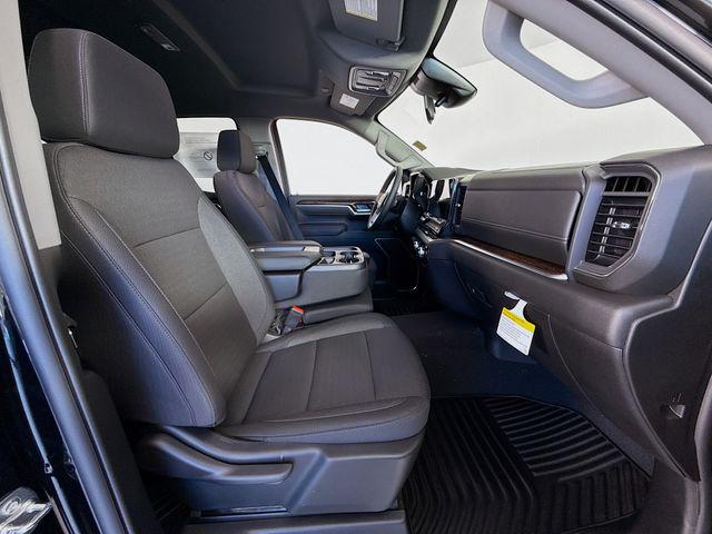 2026 GMC Sierra 1500 Double Cab, Standard Bed, SLE, 4WD