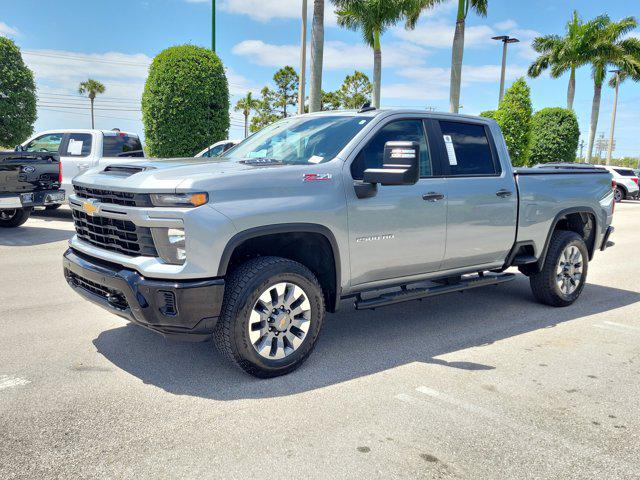 2025 Chevrolet Silverado 2500HD 4WD Crew Cab Standard Bed Custom