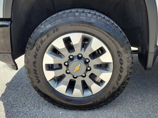 2025 Chevrolet Silverado 2500HD 4WD Crew Cab Standard Bed Custom