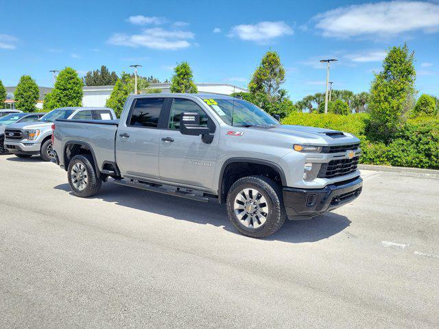 2025 Chevrolet Silverado 2500HD 4WD Crew Cab Standard Bed Custom