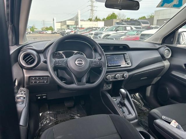 2024 Nissan Kicks S Xtronic CVT