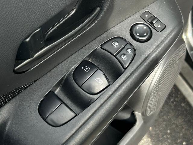 2024 Nissan Kicks S Xtronic CVT