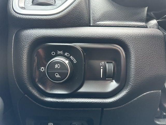 2023 Ram 1500 Big Horn Crew Cab 4x4 5'7" Box