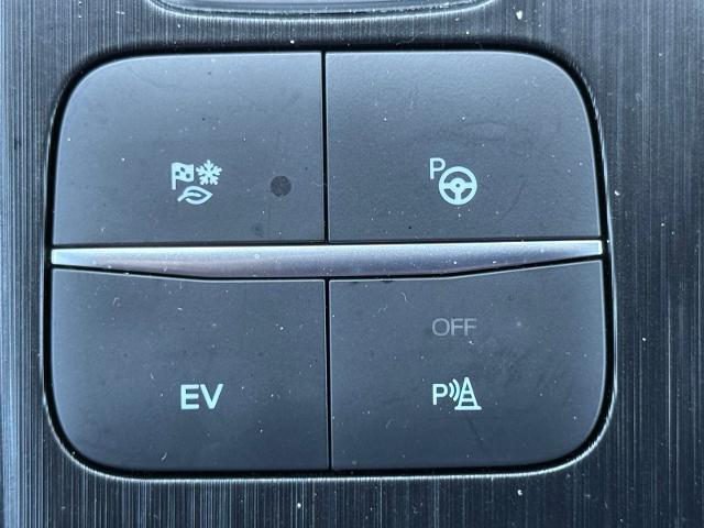 2022 Ford Escape Titanium Plug-In Hybrid