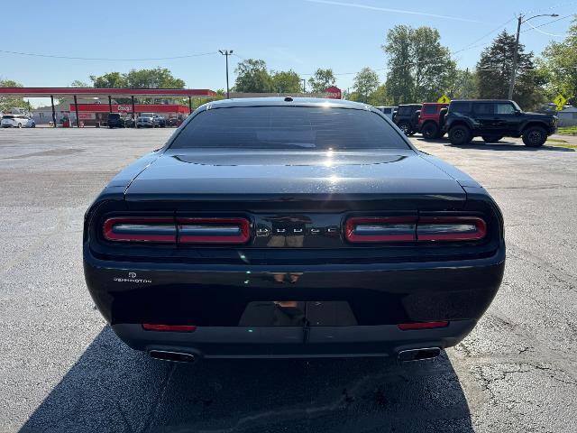 2015 Dodge Challenger SXT