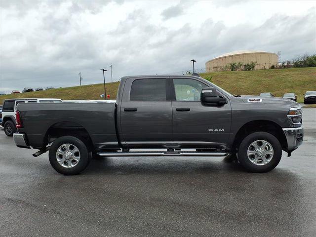2025 RAM 2500 Big Horn Crew Cab 4x4 64 Box
