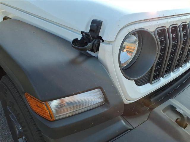 2025 Jeep Wrangler 4-Door Summit 4x4