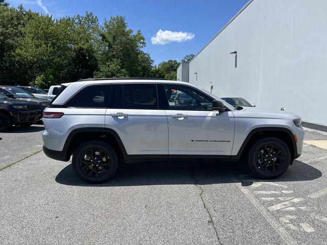 2026 Jeep Grand Cherokee GRAND CHEROKEE LAREDO ALTITUDE 4X4 2026 Jeep Grand Cherokee GRAND CHEROKEE LAREDO ALTITUDE 4X4