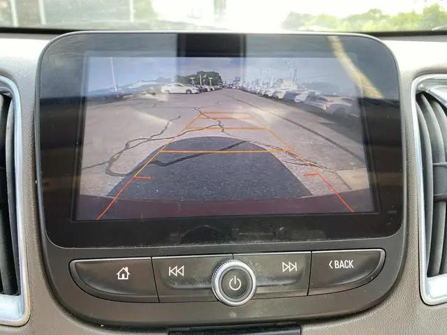 2017 Chevrolet Malibu 1LT