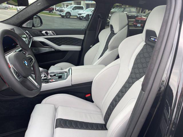 2025 BMW X6 M Base