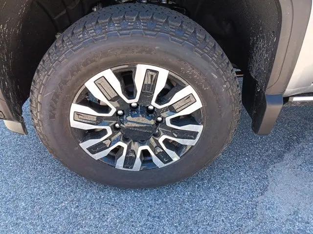 2026 GMC Sierra 2500HD Crew Cab, Standard Bed, Denali Ultimate, 4WD
