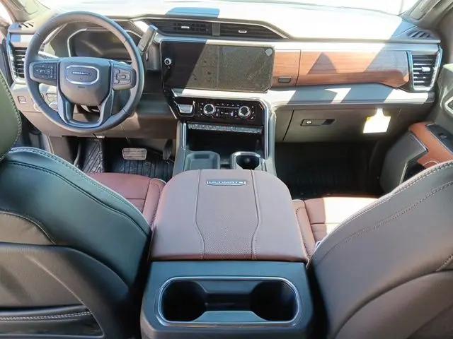 2026 GMC Sierra 2500HD Crew Cab, Standard Bed, Denali Ultimate, 4WD