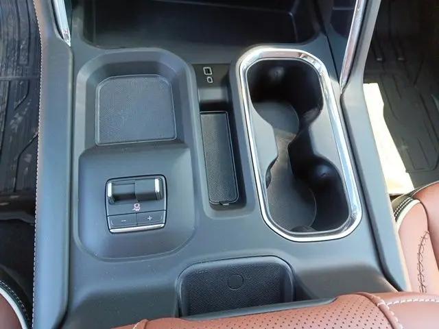 2026 GMC Sierra 2500HD Crew Cab, Standard Bed, Denali Ultimate, 4WD