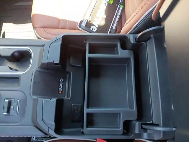 2026 GMC Sierra 2500HD Crew Cab, Standard Bed, Denali Ultimate, 4WD