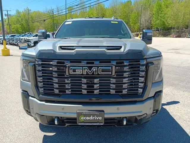 2026 GMC Sierra 2500HD Crew Cab, Standard Bed, Denali Ultimate, 4WD