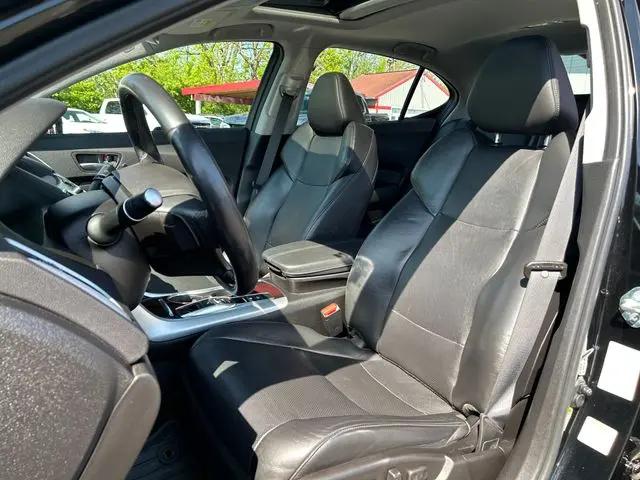 2017 Acura TLX w/Technology Package